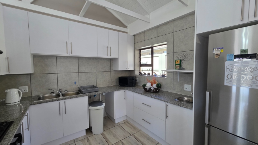 2 Bedroom Property for Sale in Seemeeu Park Western Cape